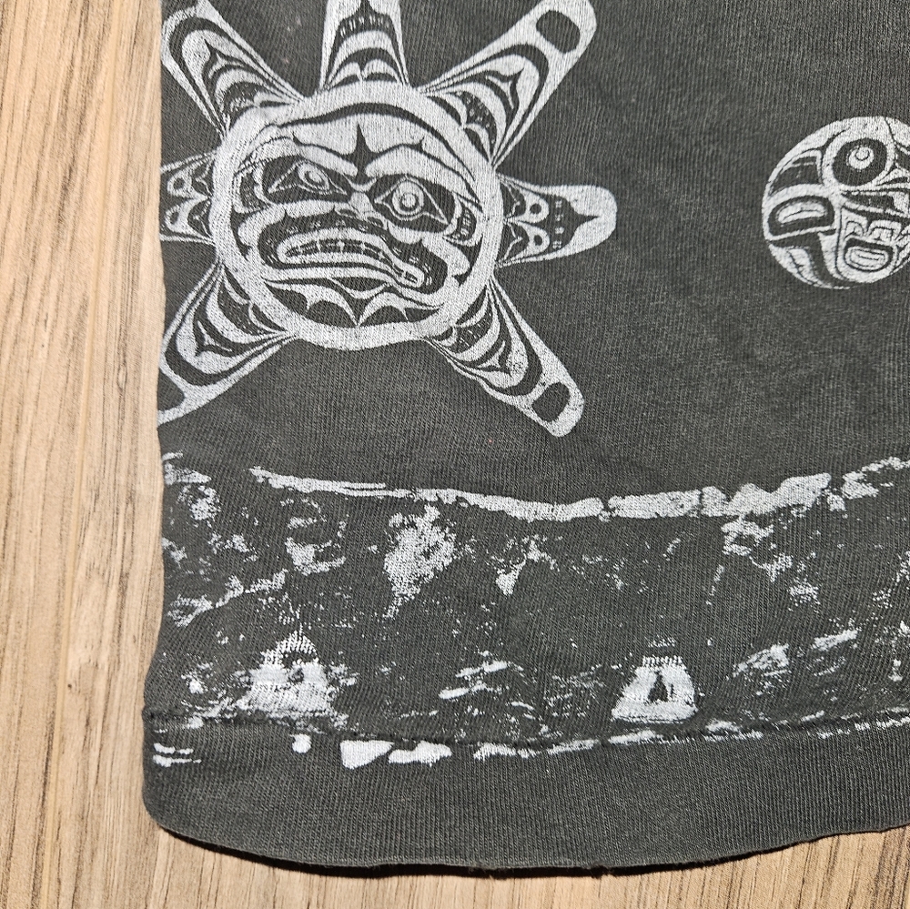 Vintage 90s Alaska Tribal Fish and Sun All Over Print Single Stitch Shirt XL - Picture 6 of 6